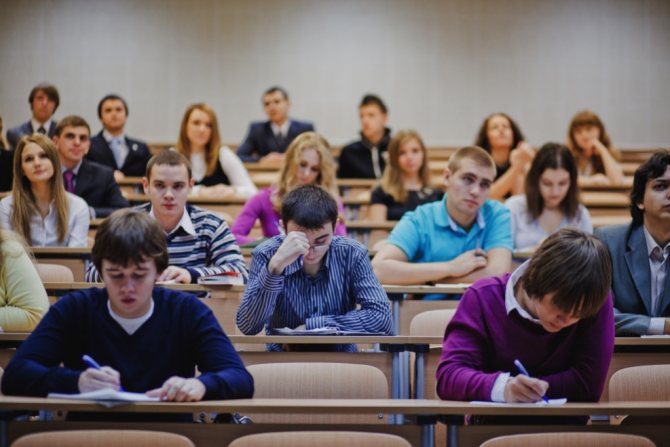 Доля бюджетных мест в вузах не превышает 20 процентов