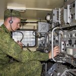 Связист за аппаратурой